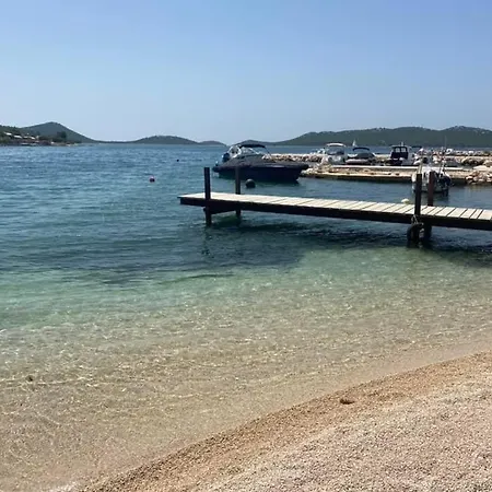 Holiday home Mobile Dara *